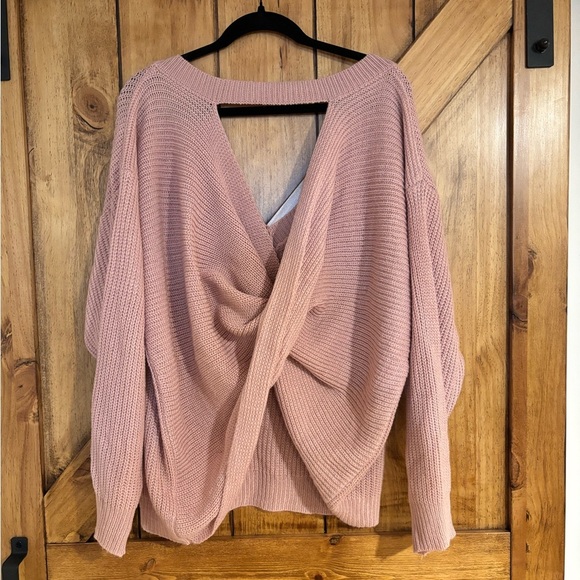 Women’s Plus Size Criss Cross Back Pull Over Sweater - Size 2x - Picture 2 of 3